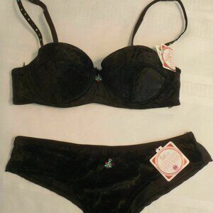 FLIRTITUDE 32A 34B 34A Le Velvet Balconet Bra Choice Brazilian Panty NWT